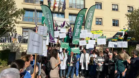 Concentración de SATSE Málaga en el Hospital Regional Concentración de SATSE Málaga en el Hospital Regional