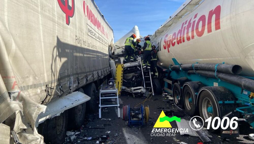 Tres muertos y 15 heridos en los accidentes m ltiples de la A 4 en