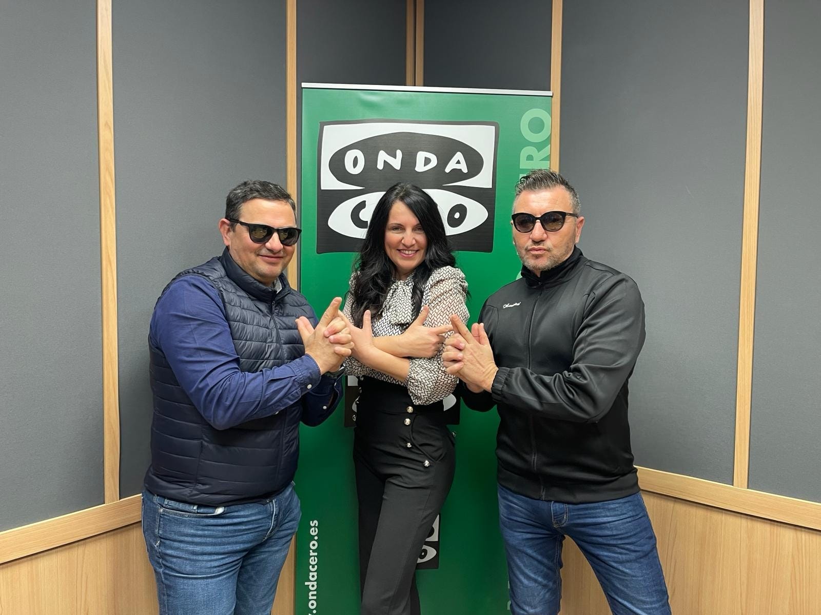 Miguel Noguera 'sonsaca' a David Olivares sobre los próximos eventos de la Fiesta Oficial de Alicante Miguel Noguera 'sonsaca' a David Olivares sobre los próximos eventos de la Fiesta Oficial de Alicante