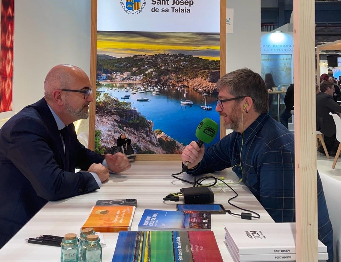 Vicent Roig: "Sant Josep de Sa Talaia es más que sol y playa y el Auditori de Caló de s'Oli es una muestra de ello" Vicent Roig: "Sant Josep de Sa Talaia es más que sol y playa y el Auditori de Caló de s'Oli es una muestra de ello"