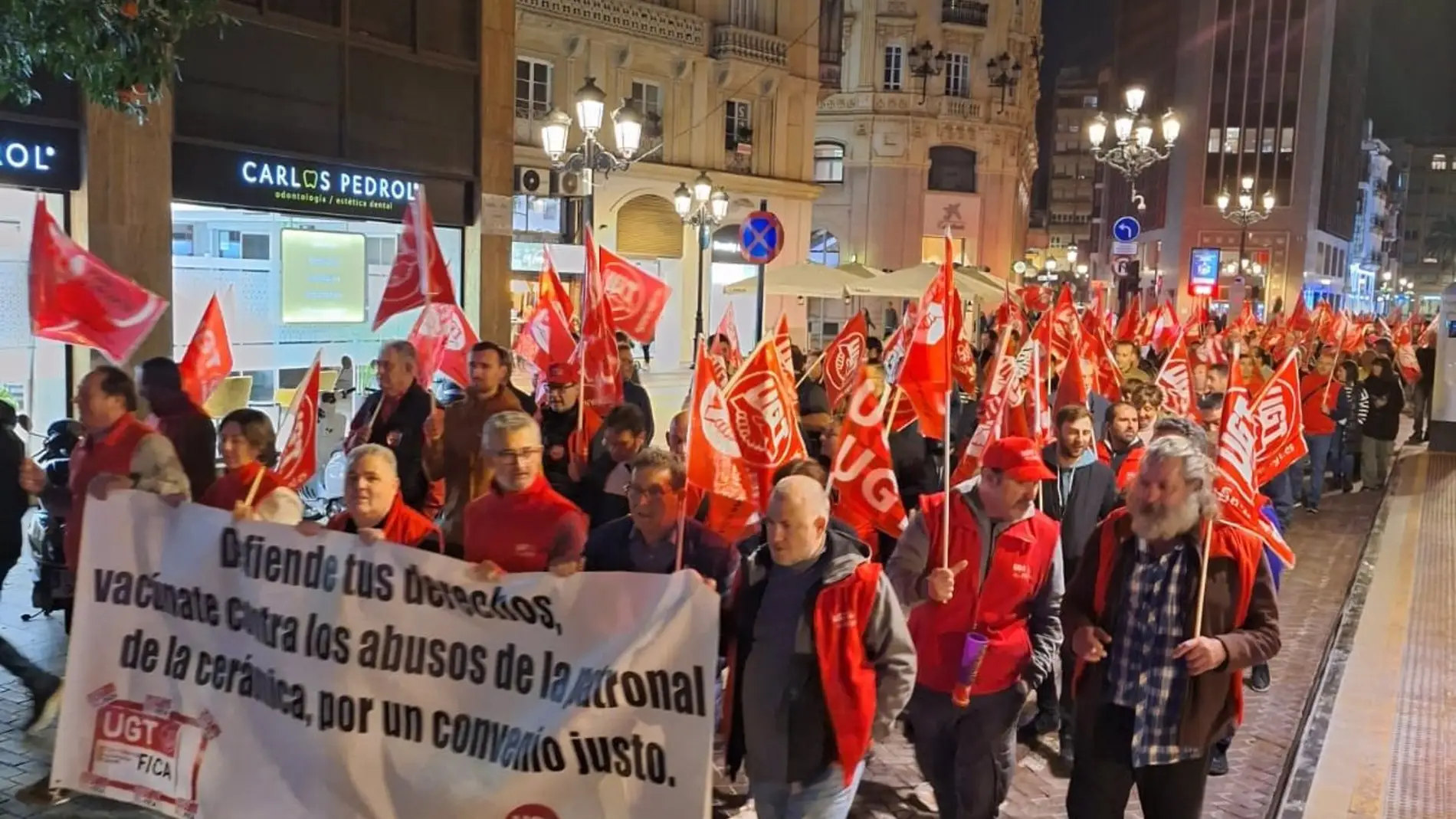 Trabajadores de la cerámica se manifiestan en Castelló ante su "merma grave" de ingresos y prestación de desempleo