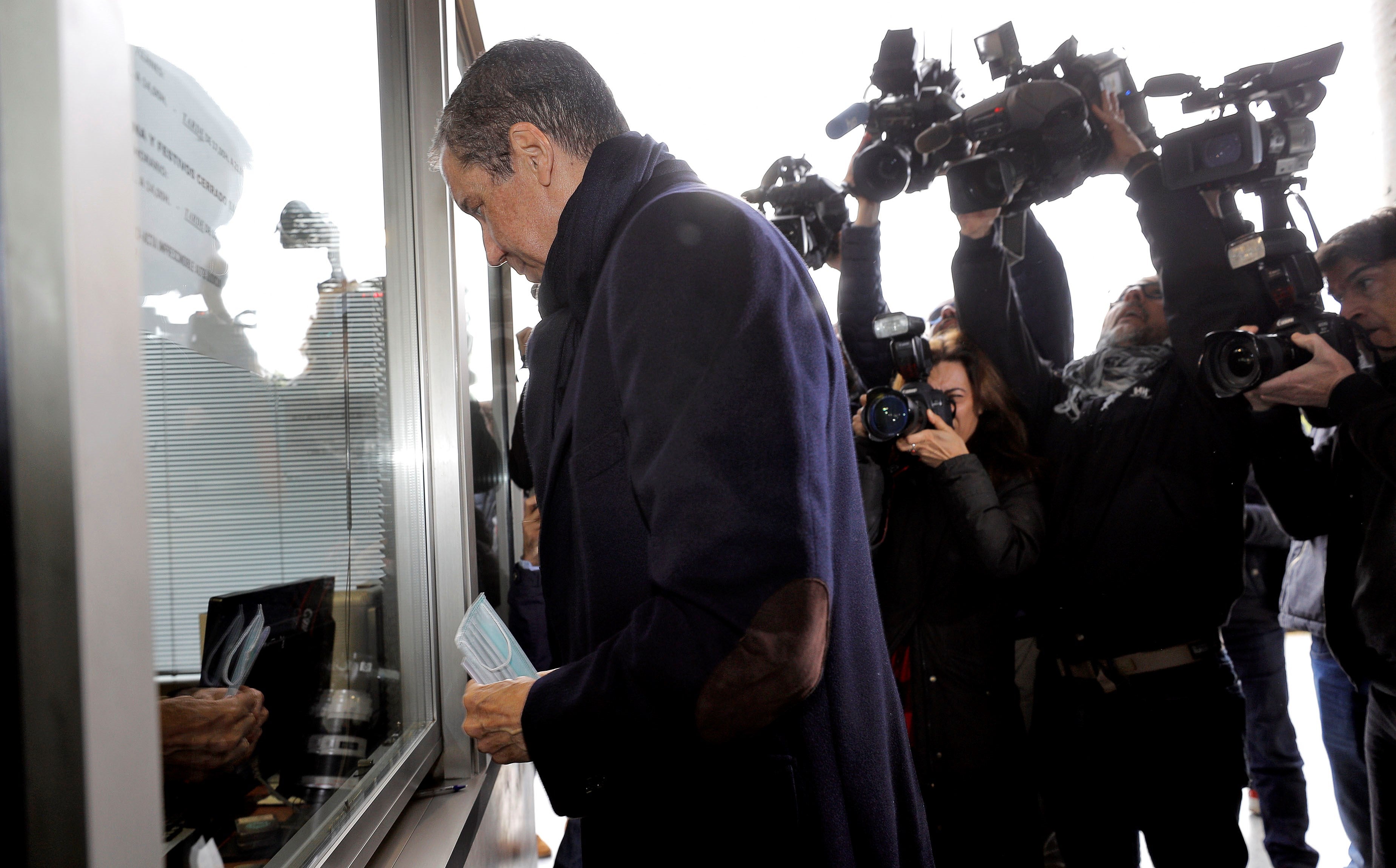 El juicio del caso Erial comenzará el 1 de febrero a pesar de la enfermedad del abogado de Eduardo Zaplana El juicio del caso Erial comenzará el 1 de febrero a pesar de la enfermedad del abogado de Eduardo Zaplana