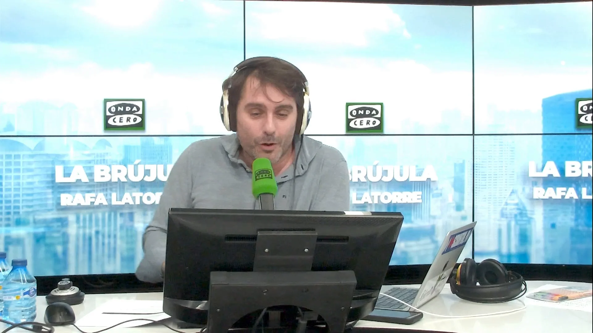 El monólogo de las ocho: "Primera crisis abierta en la coalición de Gobierno y la protesta explícita de Yolanda Díaz"