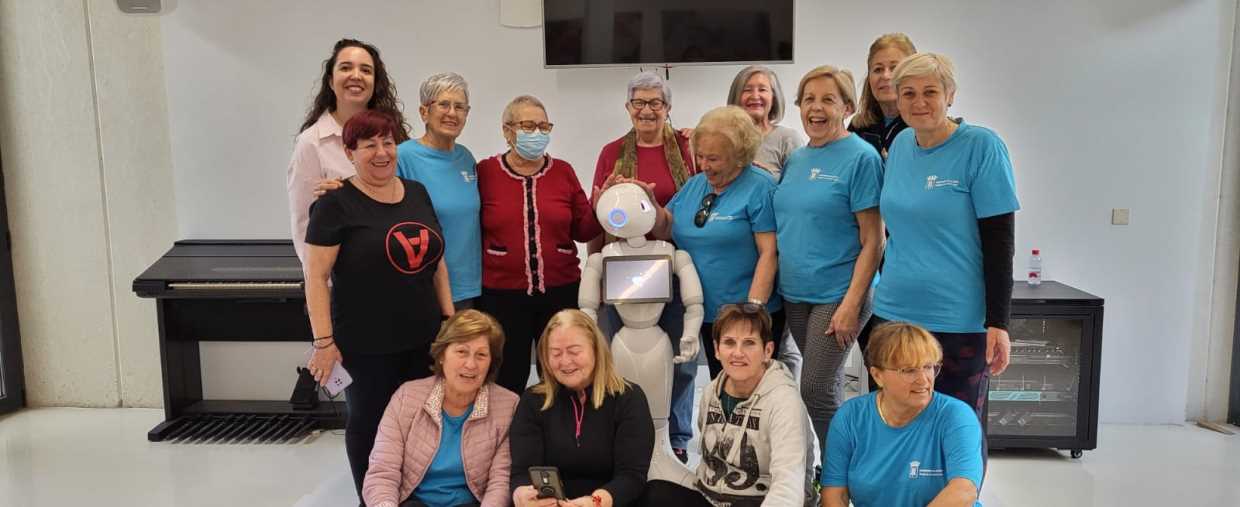 La Nucía participa en un programa de la UA con robots que ayudan a las personas mayores La Nucía participa en un programa de la UA con robots que ayudan a las personas mayores