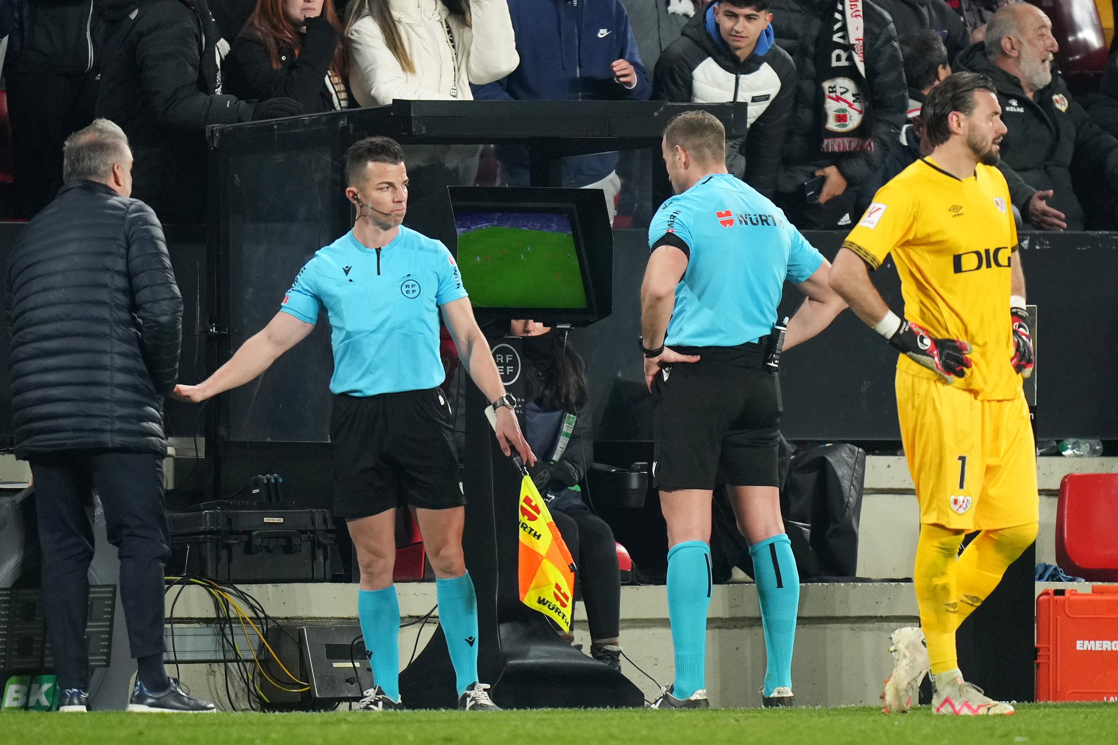 La RFEF expresa su apoyo a los árbitros La RFEF expresa su apoyo a los árbitros