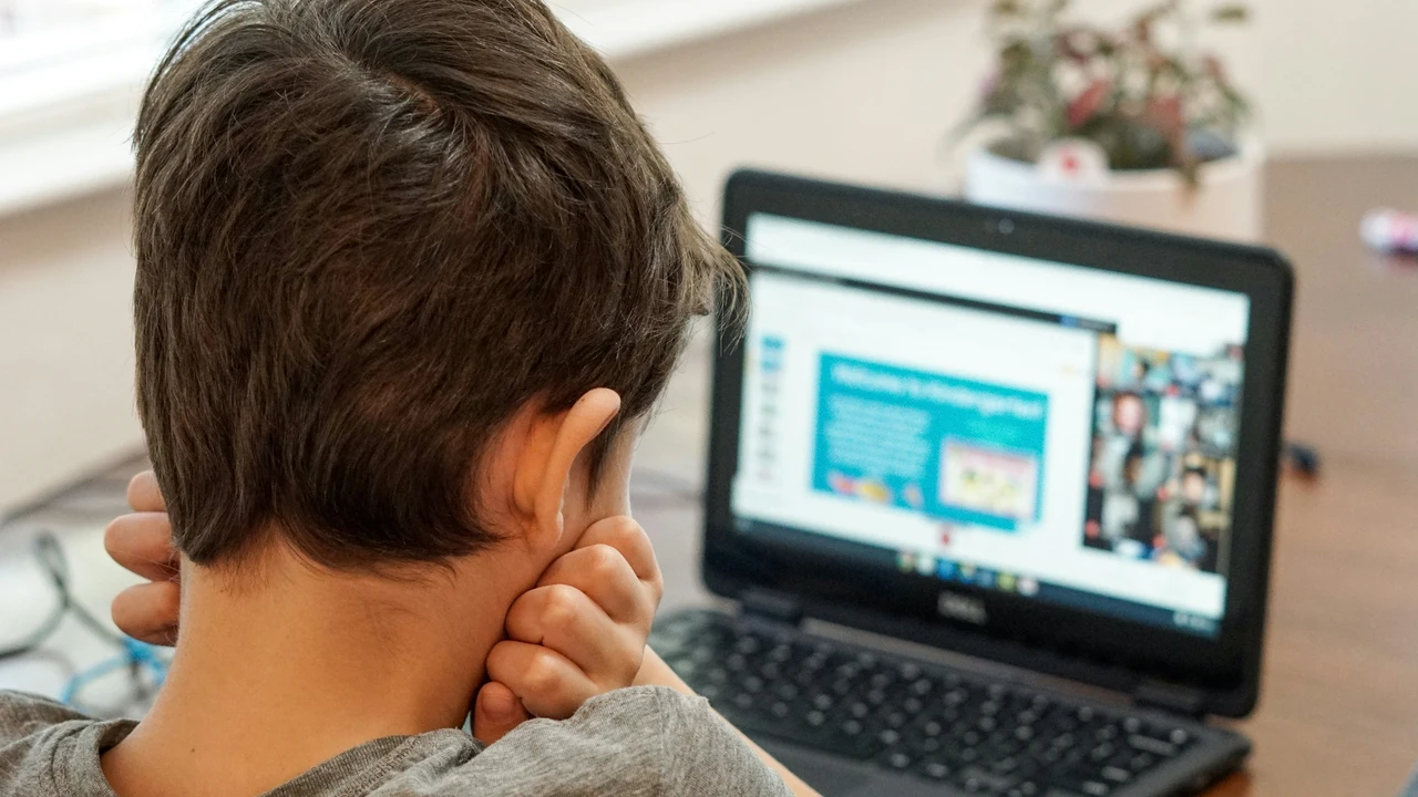 La policía alerta sobre el grooming, una peligrosa técnica para contactar con menores a través de internet