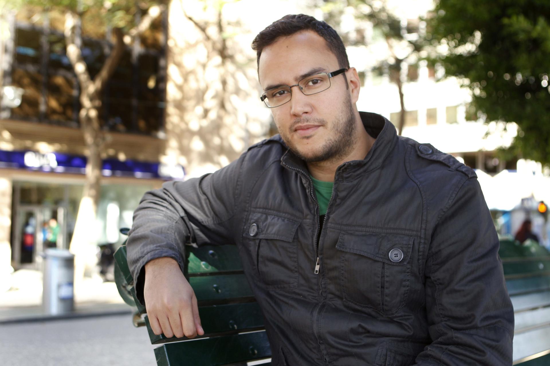 Una artista acusa al cineasta Armando Ravelo de incitarla al sexo cuando era menor de edad Una artista acusa al cineasta Armando Ravelo de incitarla al sexo cuando era menor de edad