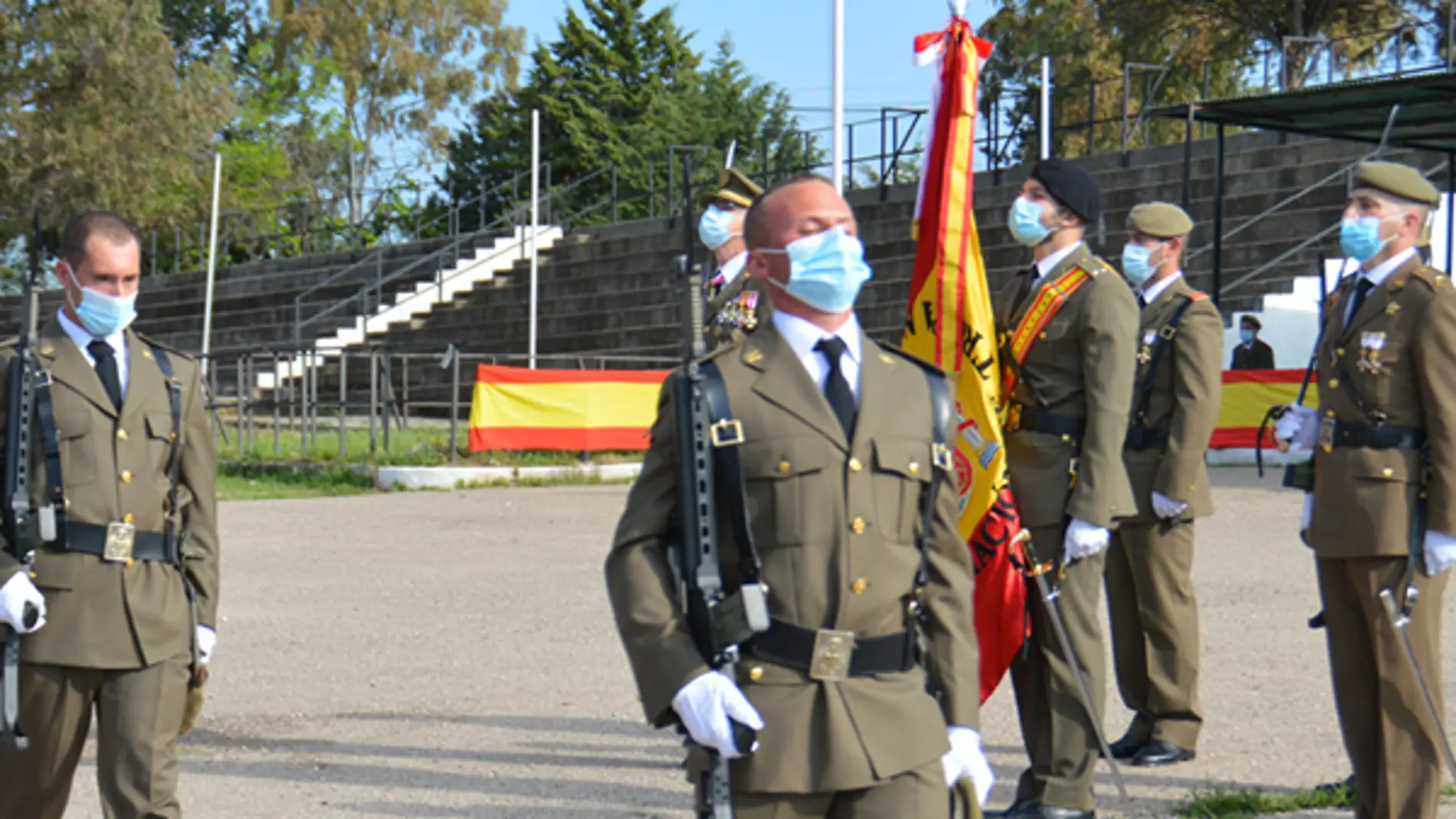 El Cefot de Cáceres congrega a 7.000 personas en la mayor jura de bandera de España