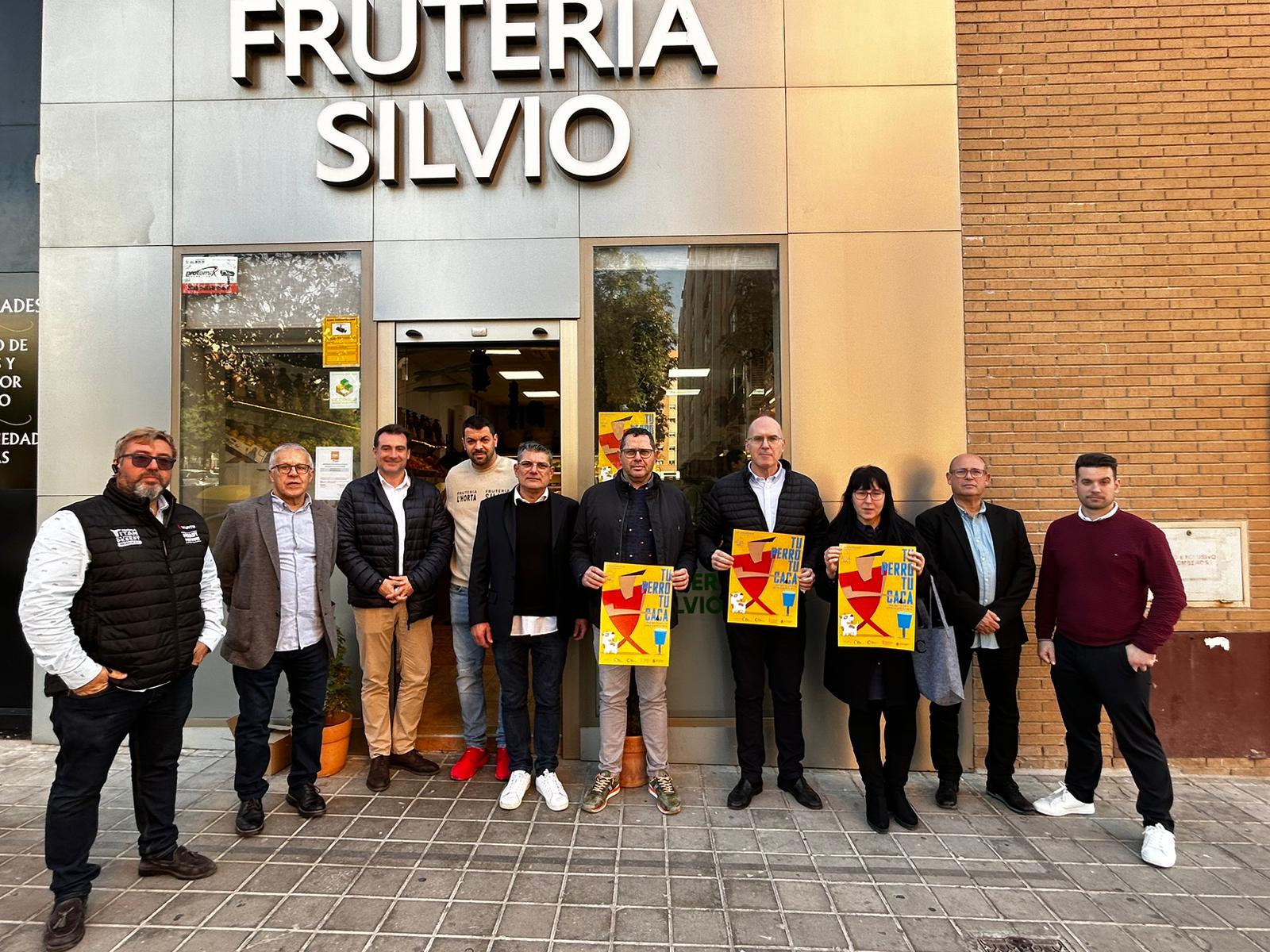 La Asociación de Comerciantes Unidos de Alicante conciencia contra las cacas en la calle con la campaña titulada "Tu perro, tu caca" La Asociación de Comerciantes Unidos de Alicante conciencia contra las cacas en la calle con la campaña titulada "Tu perro, tu caca"