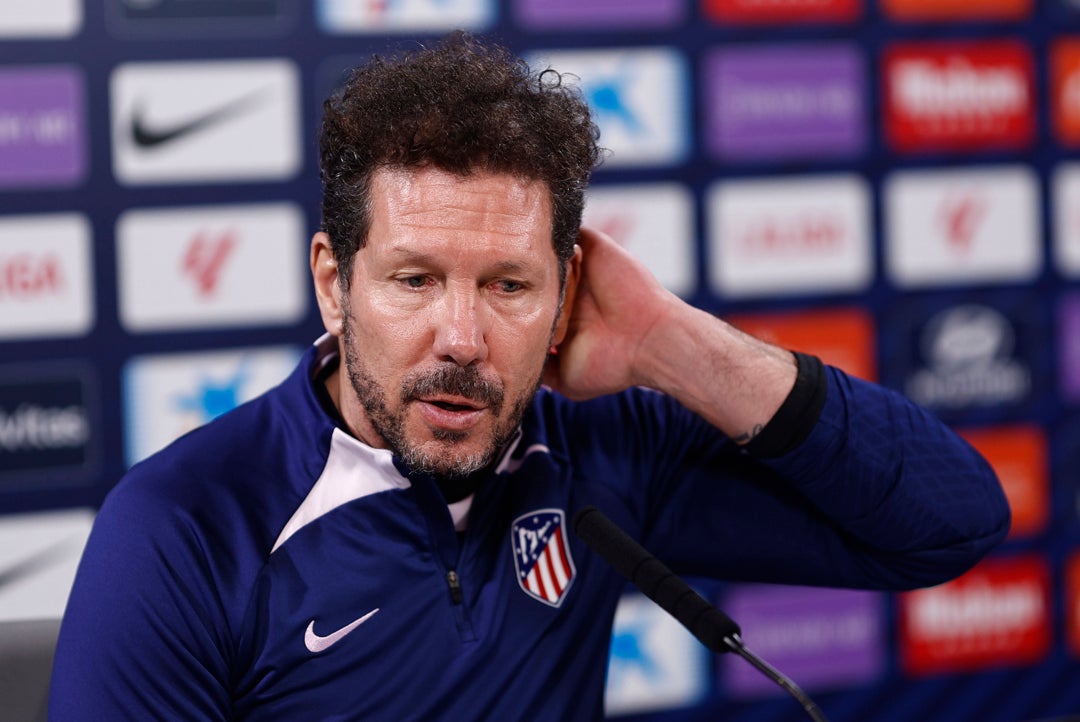 Simeone no descarta fichar un central Simeone no descarta fichar un central