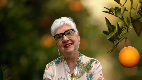 Lola de la Cruz Lola de la Cruz