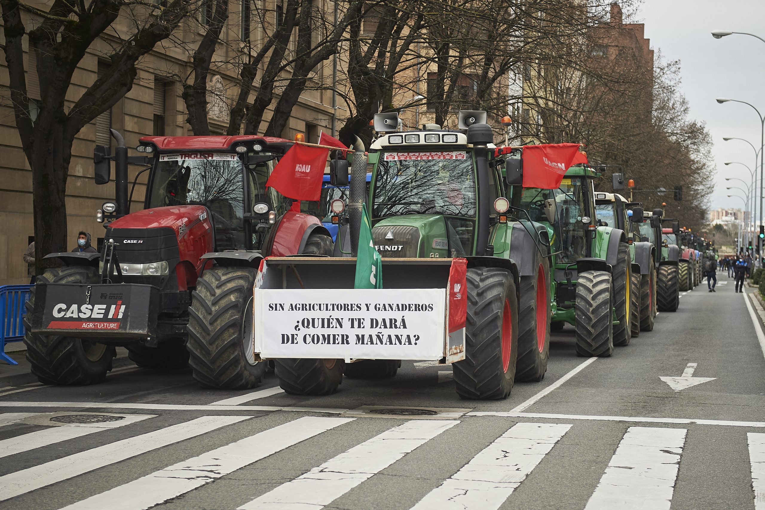 Ganaderos y agricultores de Cantabria convocarán movilizaciones en los próximos días Ganaderos y agricultores de Cantabria convocarán movilizaciones en los próximos días