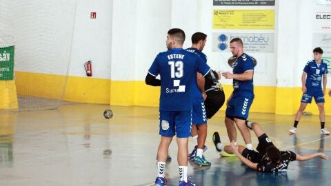 El Mare Nostrum Torrevieja vio interrumpida su buena racha de resultados en su visita al Pabell&oacute;n de Deportes Las Norias del l&iacute;der, Cantera Sur