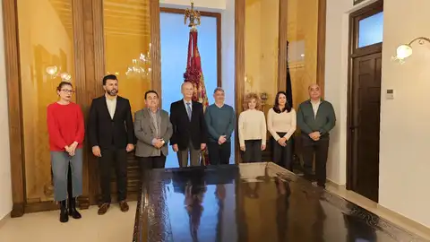 Antonio Martínez Canales Murcia será el Caballero Cubierto para la procesión del Santo Entierro del Sábado Santo en la Semana Santa de Orihuela Antonio Martínez Canales Murcia será el Caballero Cubierto para la procesión del Santo Entierro del Sábado Santo en la Semana Santa de Orihuela