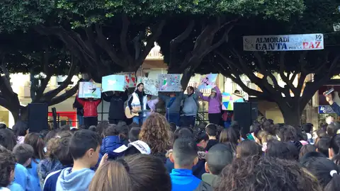 Día Escolar de la Paz y la No Violencia Día Escolar de la Paz y la No Violencia