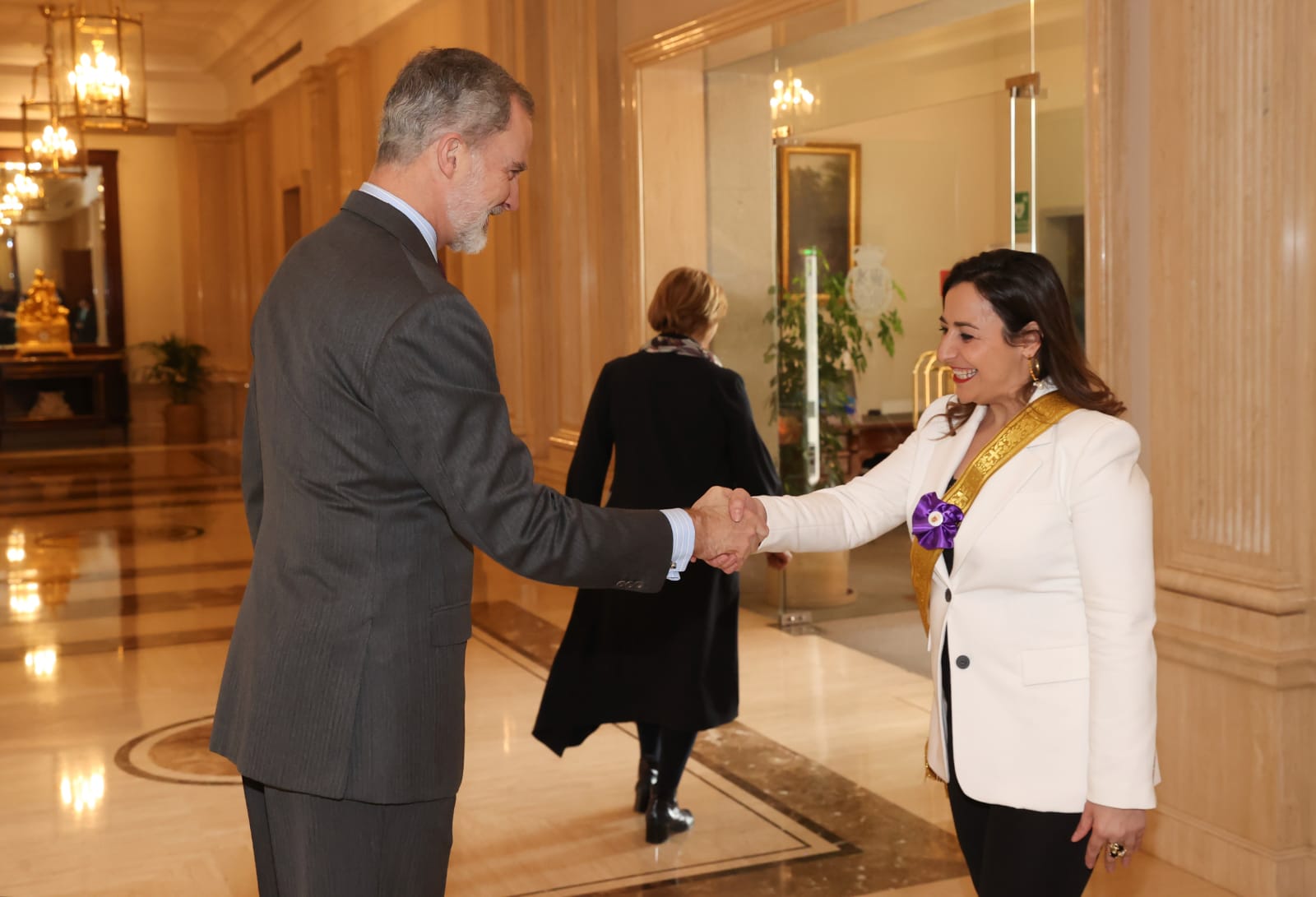 Andrés informa a S.M. el Rey sobre la intención del Ayuntamiento de renovar el privilegio de la Mujer Palentina Andrés informa a S.M. el Rey sobre la intención del Ayuntamiento de renovar el privilegio de la Mujer Palentina