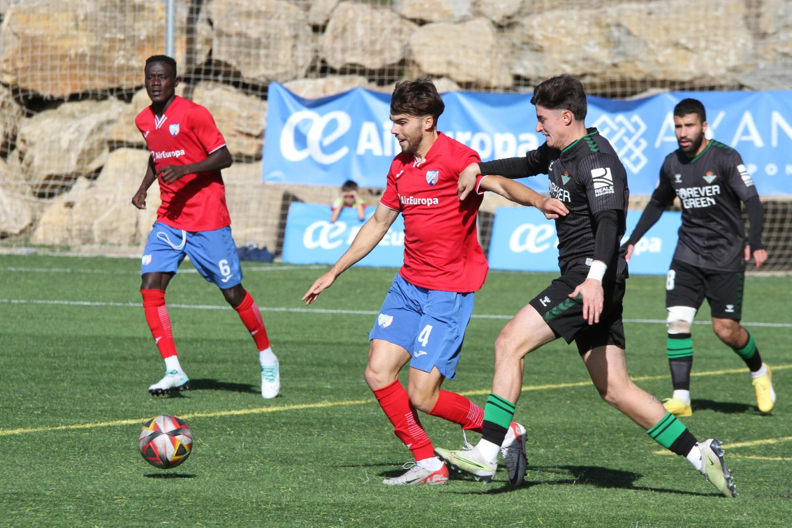 Javi Ajenjo: "Esperamos hacer nuestro trabajo, ganar allí y darle una alegría a nuestra afición" Javi Ajenjo: "Esperamos hacer nuestro trabajo, ganar allí y darle una alegría a nuestra afición"