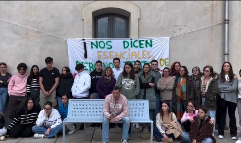 Un estudiante de enfermería de Cartagena se declara en huelga de hambre Un estudiante de enfermería de Cartagena se declara en huelga de hambre