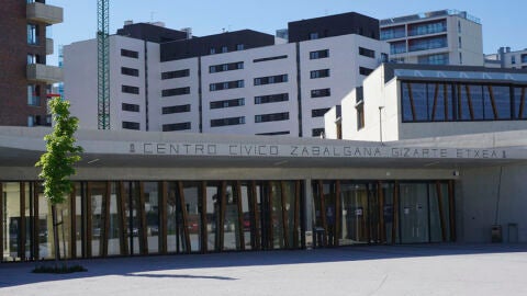 Centro C&iacute;vico Zabalgana