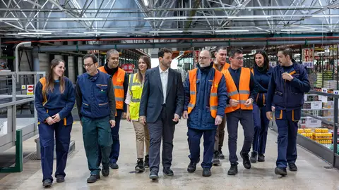 Mercadona reparte 600 millones de euros en primas entre sus trabajadores Mercadona reparte 600 millones de euros en primas entre sus trabajadores