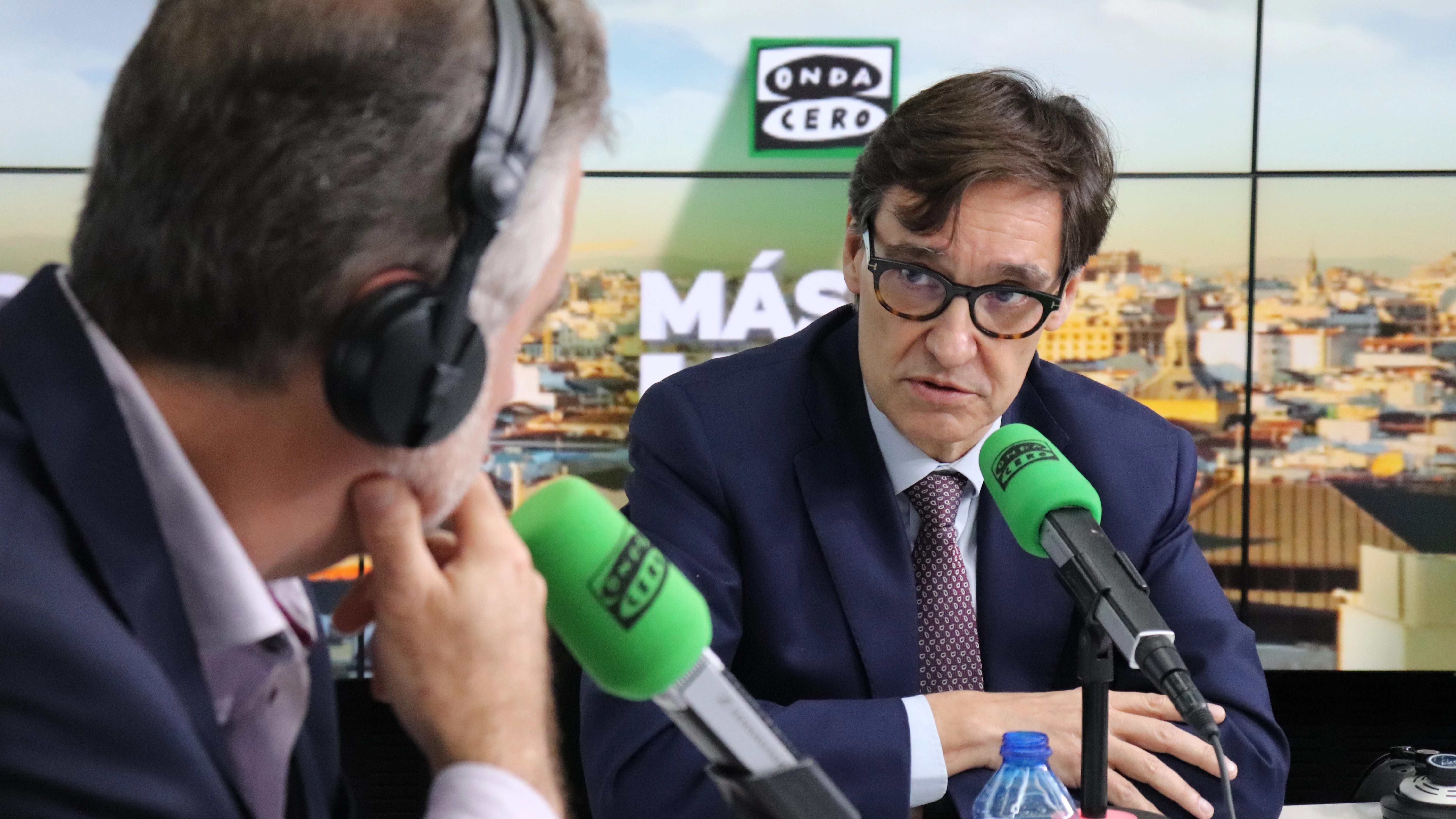 El líder del PSC, Salvador Illa, durante su entrevista en 'Más de uno' con Carlos Alsina El líder del PSC, Salvador Illa, durante su entrevista en 'Más de uno' con Carlos Alsina