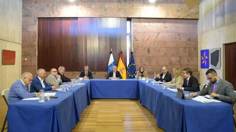 Reunión del Presidente del Gobierno de Canarias, Fernando Clavijo con los portavoces de los grupos parlamentarios de Canarias Reunión del Presidente del Gobierno de Canarias, Fernando Clavijo con los portavoces de los grupos parlamentarios de Canarias