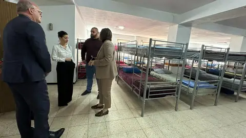 La ministra de Juventud e Infancia, Sira Rego y la consejera de Biestar Social, Candelaria Delagdo visitaron ayer centros de acogida de menores migrantes no acompañados La ministra de Juventud e Infancia, Sira Rego y la consejera de Biestar Social, Candelaria Delagdo visitaron ayer centros de acogida de menores migrantes no acompañados