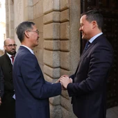 Carlos Velázquez recibe al embajador de China Carlos Velázquez recibe al embajador de China