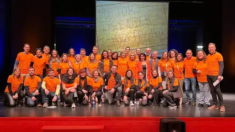 Unos 700 docentes de 338 centros participan en el Programa 'Muévete' que promueve la mejora de la calidad de la enseñanza Unos 700 docentes de 338 centros participan en el Programa 'Muévete' que promueve la mejora de la calidad de la enseñanza