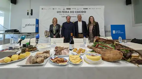 Feira do Cocido 2024 Hoxe tomamos a última coa concelleira de Turismo de Lalín, Begoña Blanco, para coñecer a programación da Feira do Cocido que este domingo vive o seu día grande na capital do Deza.