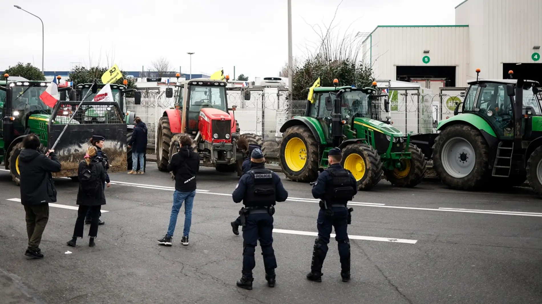 Crece la tensión con los agricultores franceses cuando se cumplen dos semanas de protestas