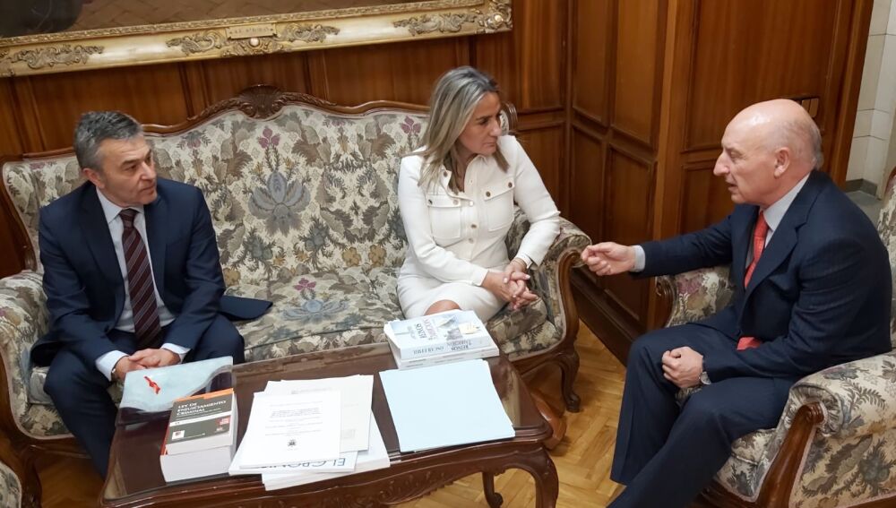 Ronda de reuniones de Milagros Tolón en Albacete