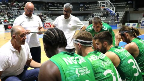 Amics quiere dar la sorpresa en Sevilla