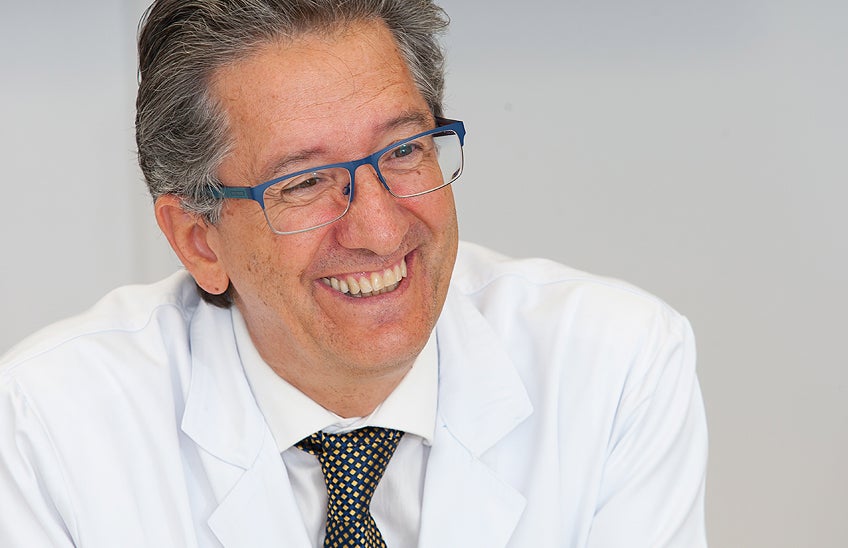 Jesús San Miguel: "El modelo sanitario de España tiene que dar un salto de calidad en investigación y para eso hay que liberar tiempo para los médicos, no se puede hacer todo a la vez" Jesús San Miguel: "El modelo sanitario de España tiene que dar un salto de calidad en investigación y para eso hay que liberar tiempo para los médicos, no se puede hacer todo a la vez"