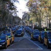 Si la Generalitat no prèn mesures immediates, els taxistes contemplaràn noves mobilitzacions