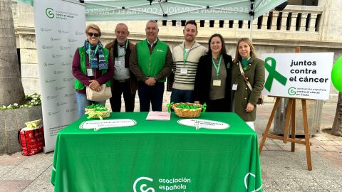 Stand de la AECC por el D&iacute;a Mundial contra el C&aacute;ncer
