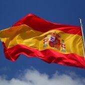 La banderona de España que aprobó el pleno genera polémica