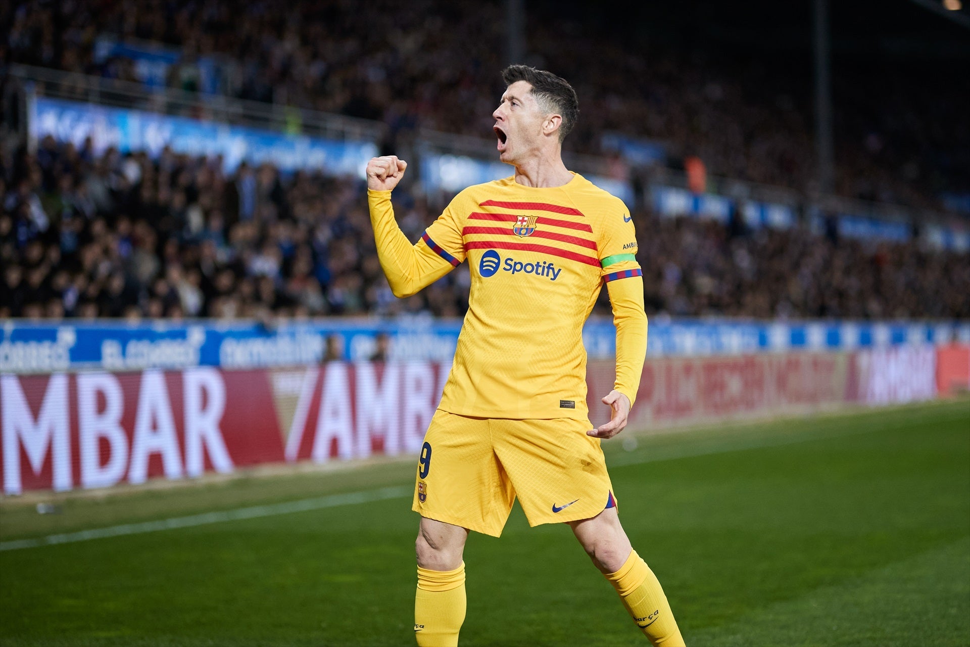 Victoria del Barça ante el Alavés con gol y expulsión de Vitor Roque Victoria del Barça ante el Alavés con gol y expulsión de Vitor Roque