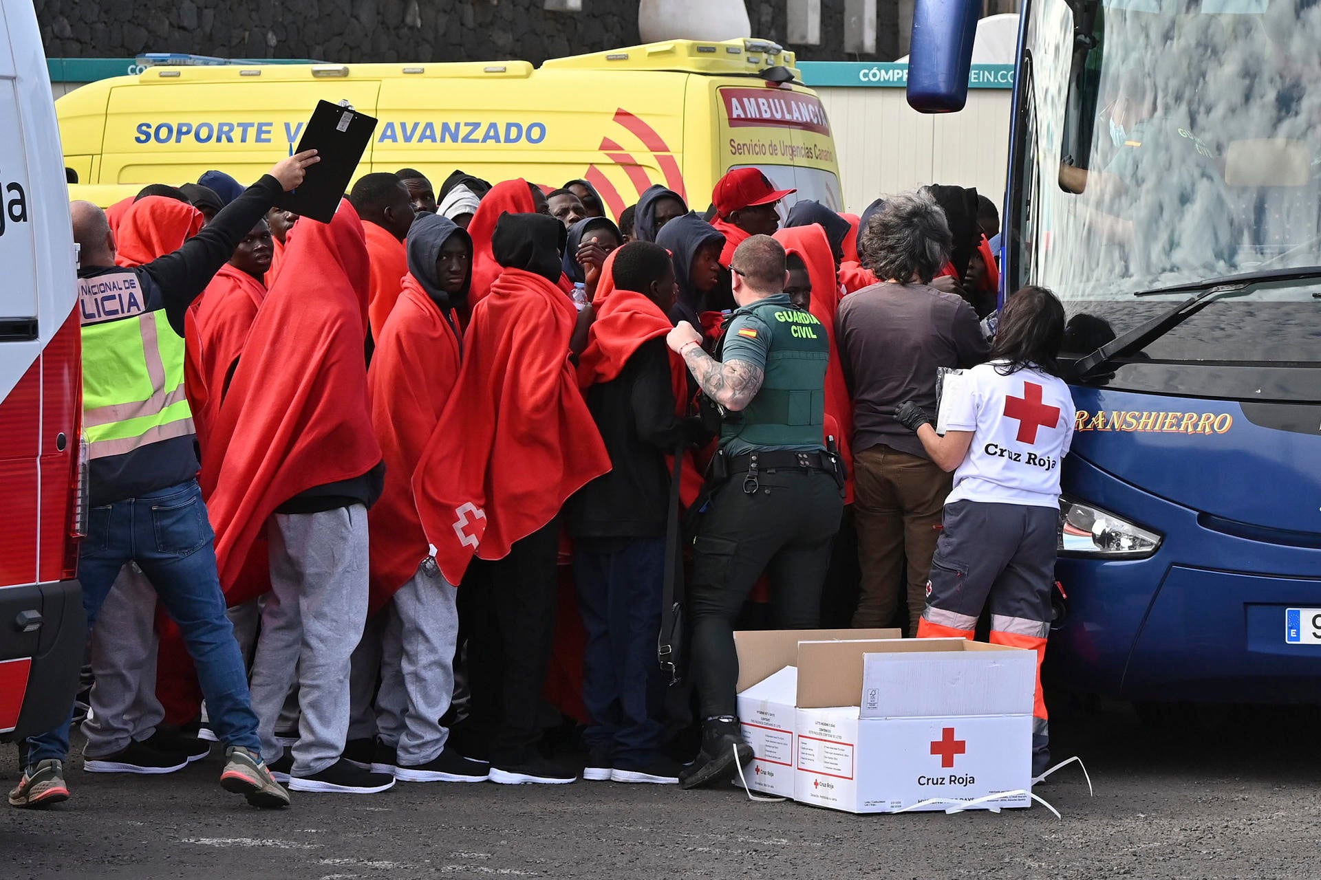 Bruselas destinará 200 millones a Mauritania para frenar la salida de cayucos Bruselas destinará 200 millones a Mauritania para frenar la salida de cayucos
