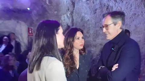 Sergio Sánchez con las concejalas de Cultura y Turismo de Alicante Sergio Sánchez con las concejalas de Cultura y Turismo de Alicante