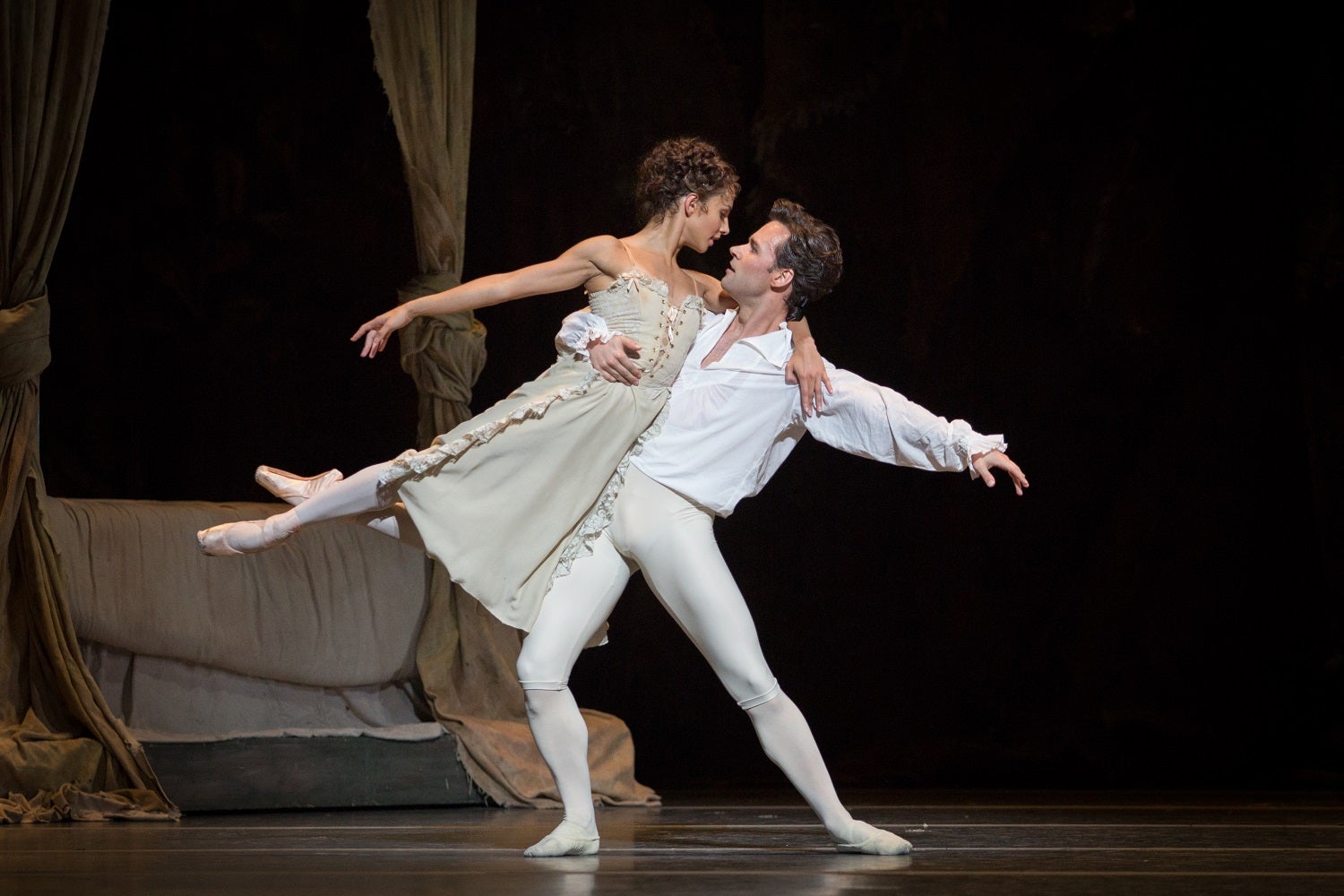 Manon, la obra maestra del ballet moderno, en directo desde Londres a cines de Valencia Manon, la obra maestra del ballet moderno, en directo desde Londres a cines de Valencia
