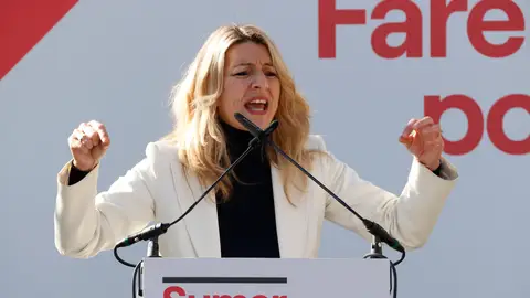 La vicepresidenta segunda del Gobierno y líder de Sumar, Yolanda Díaz Trabajo aborda con sindicatos y empresarios la reforma del subsidio por desempleo