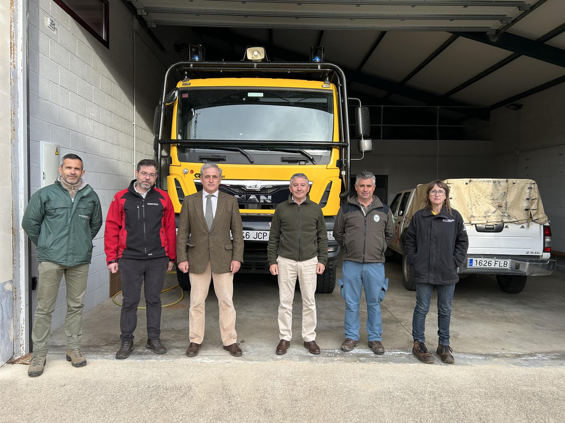 El consejero de Gestión Forestal y Mundo Rural visita los trabajos de repoblación forestal de la comarca de Las Hurdes El consejero de Gestión Forestal y Mundo Rural visita los trabajos de repoblación forestal de la comarca de Las Hurdes