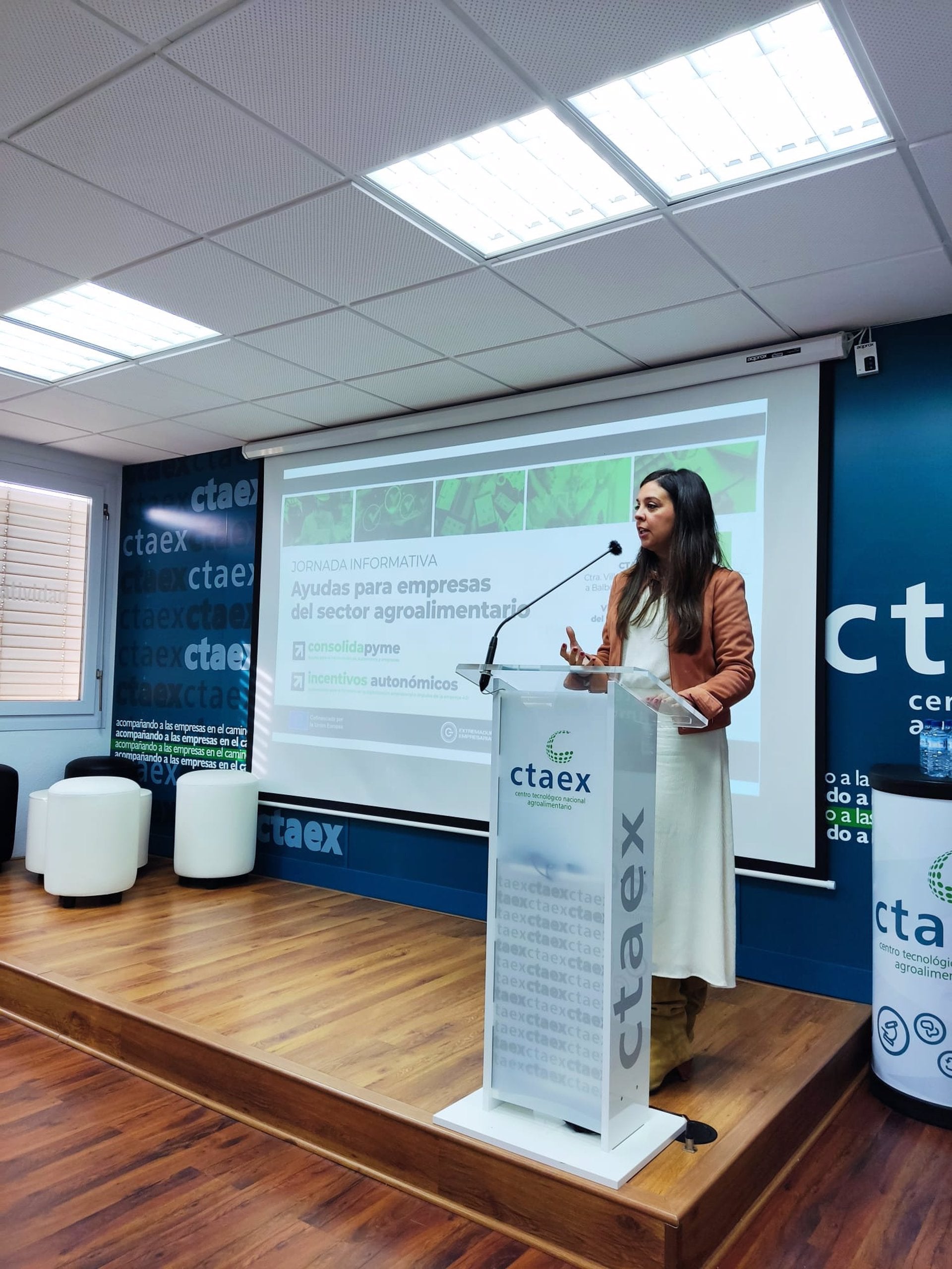 La Junta de Extremadura presenta una serie de ayudas para la transformación y crecimiento del sector agroalimentario La Junta de Extremadura presenta una serie de ayudas para la transformación y crecimiento del sector agroalimentario