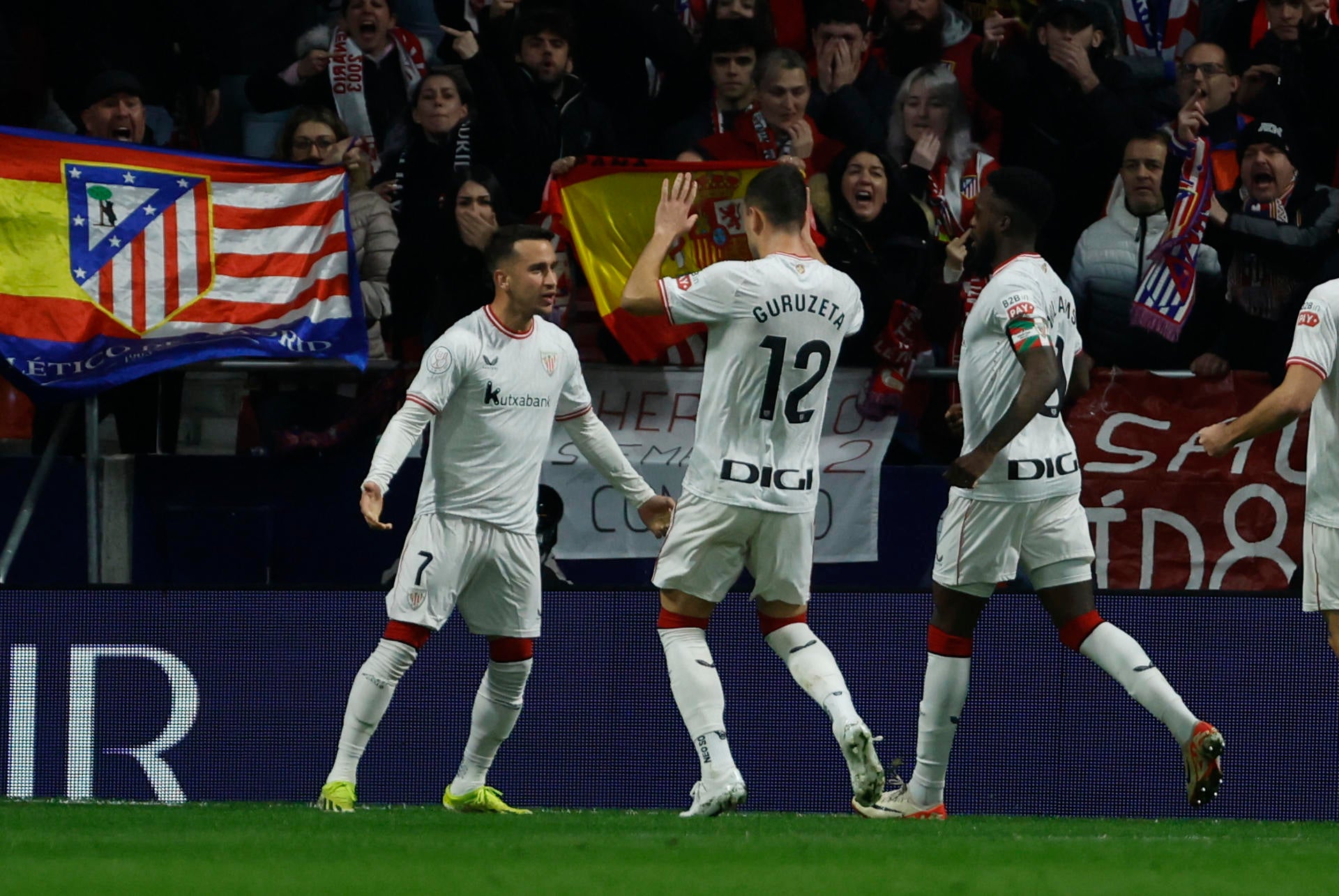 El Athletic toma ventaja ante el Atlético y se decidirá en San Mamés El Athletic toma ventaja ante el Atlético y se decidirá en San Mamés