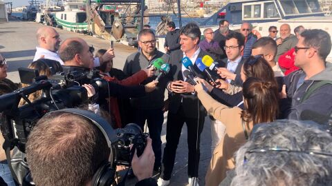El alcalde vilero acusa a los "ecologistas de sal&oacute;n" de la Uni&oacute;n Europea de "matar moscas a ca&ntilde;onazo" con las imposiciones a la Pesca