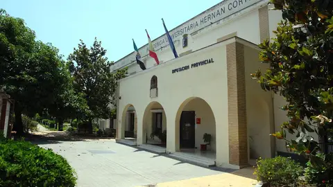 el incendio de la instalación eléctrica obliga a evacuar la Residencia Universitaria Hernán Cortés de Badajoz el incendio de la instalación eléctrica obliga a evacuar la Residencia Universitaria Hernán Cortés de Badajoz