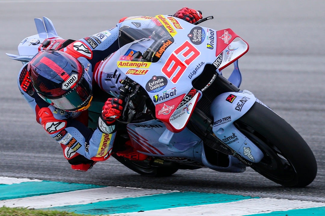 Bagnaia vuela; Márquez, con los mejores Bagnaia vuela; Márquez, con los mejores
