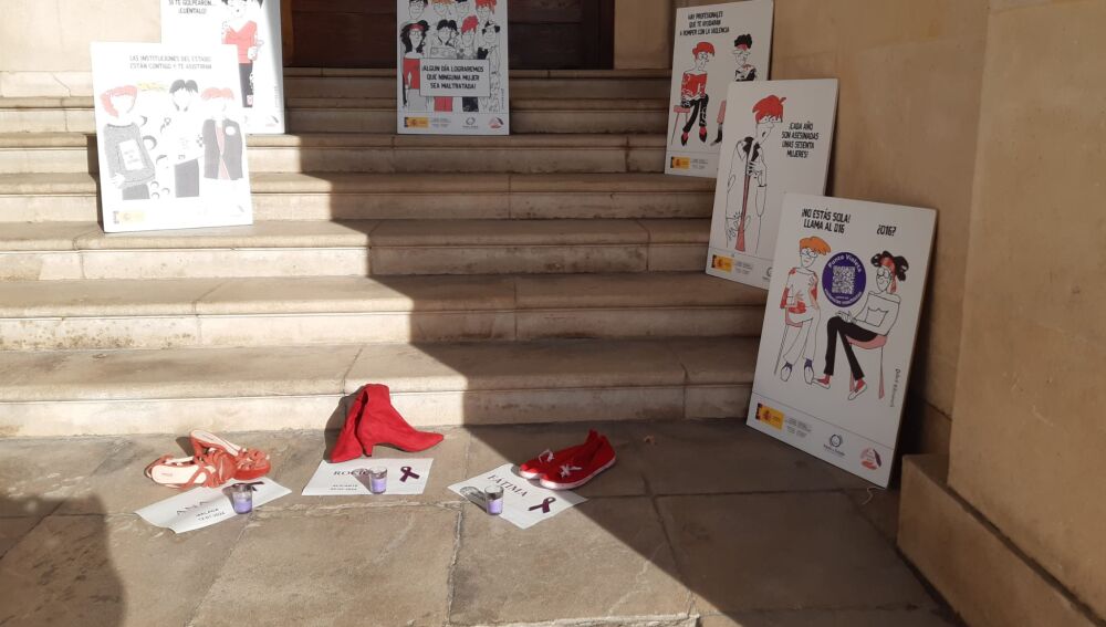 Condena a la violencia de género en la Subdelegación del Gobierno de Alicante 