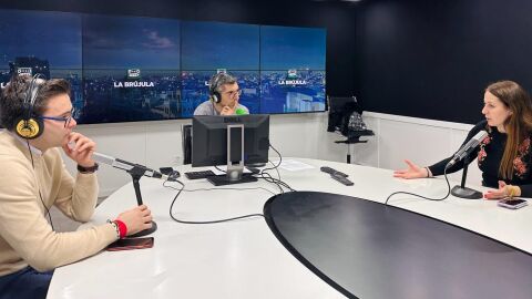 Tert&uacute;lia a 'La Br&uacute;ixola'